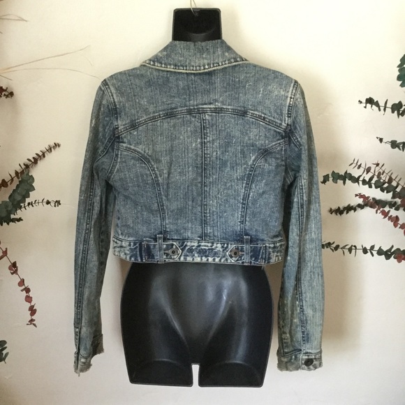 Guess Denim Jacket😎✌🏽☯️ - Picture 2 of 8